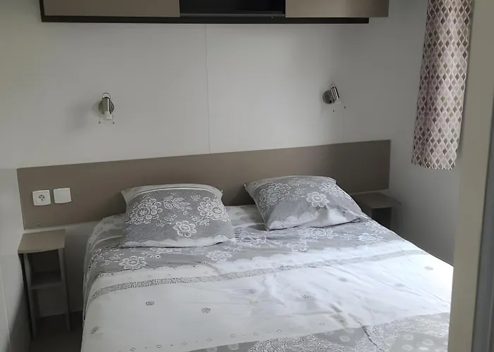 Camping Mobile-home 90 Bois Dormant *